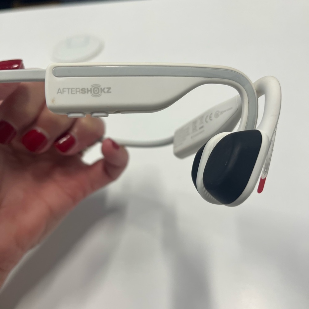 EUC Aftershokz OpenMove Bone conduction headphones, model number AS660